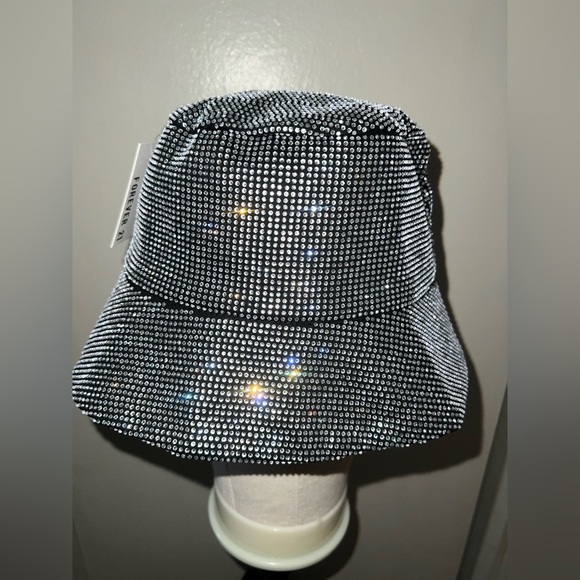 F21 Rhinestone Bucket Hat - NWT - Picture 4 of 6